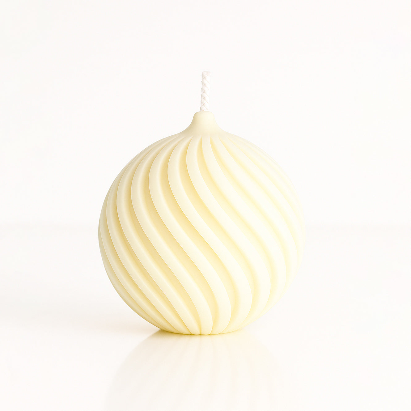 Christmas Bauble Beeswax Candles – Limited Edition Holiday Decor