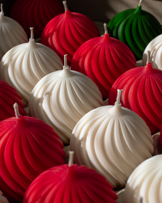 Christmas Bauble Beeswax Candles – Limited Edition Holiday Decor