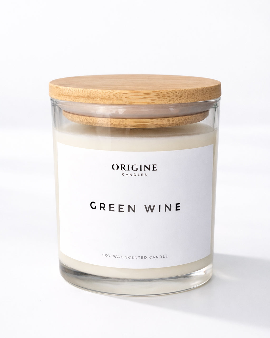 candle with fruity grape and quince fragrance balanced by soft honey sweetness for a cozy ambiance